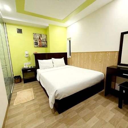 Melyna Hotel Nha Trang Beach Экстерьер фото