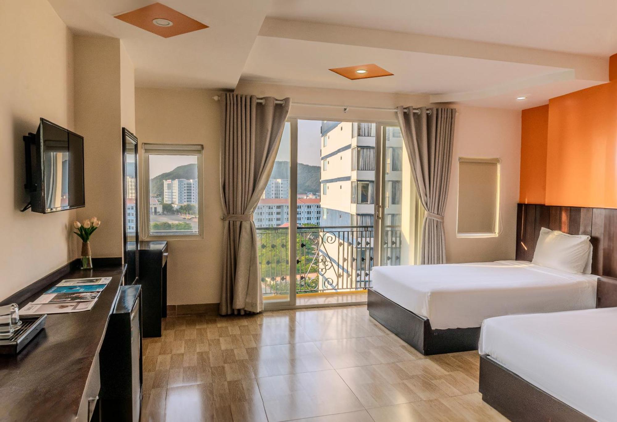 Melyna Hotel Nha Trang Beach Экстерьер фото